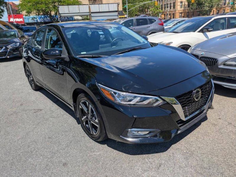Used 2024 Nissan Sentra SV w/ SV Premium Package FWD image 3