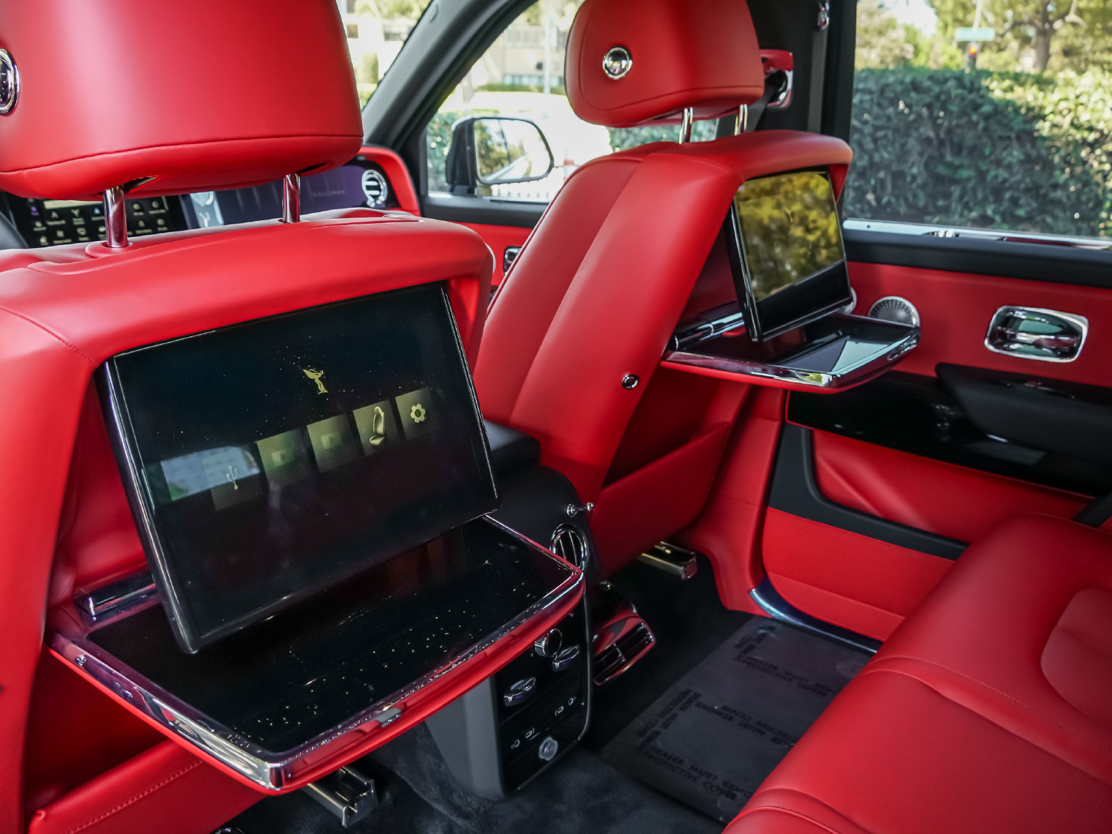New 2026 Rolls-Royce Cullinan w/ Technology Package AWD/4WD image 28