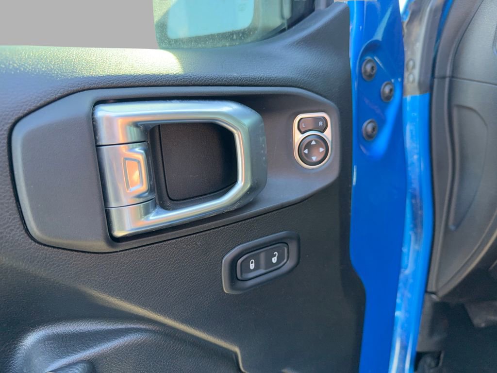 Used 2024 Jeep Wrangler Unlimited image 7