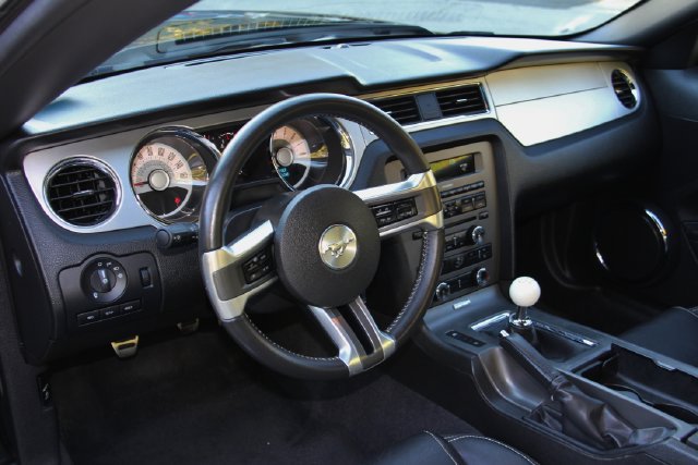 Used 2011 Ford Mustang GT Premium w/ Security Pkg RWD image 19