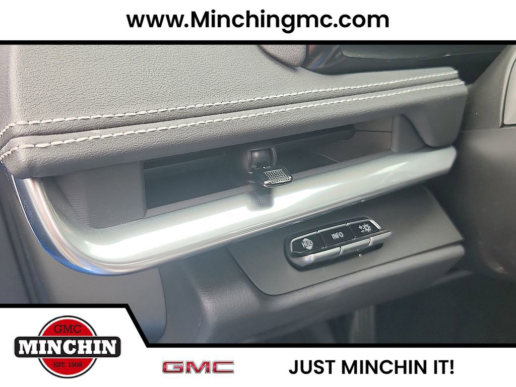 Used 2024 Chevrolet Corvette Z06 image 31