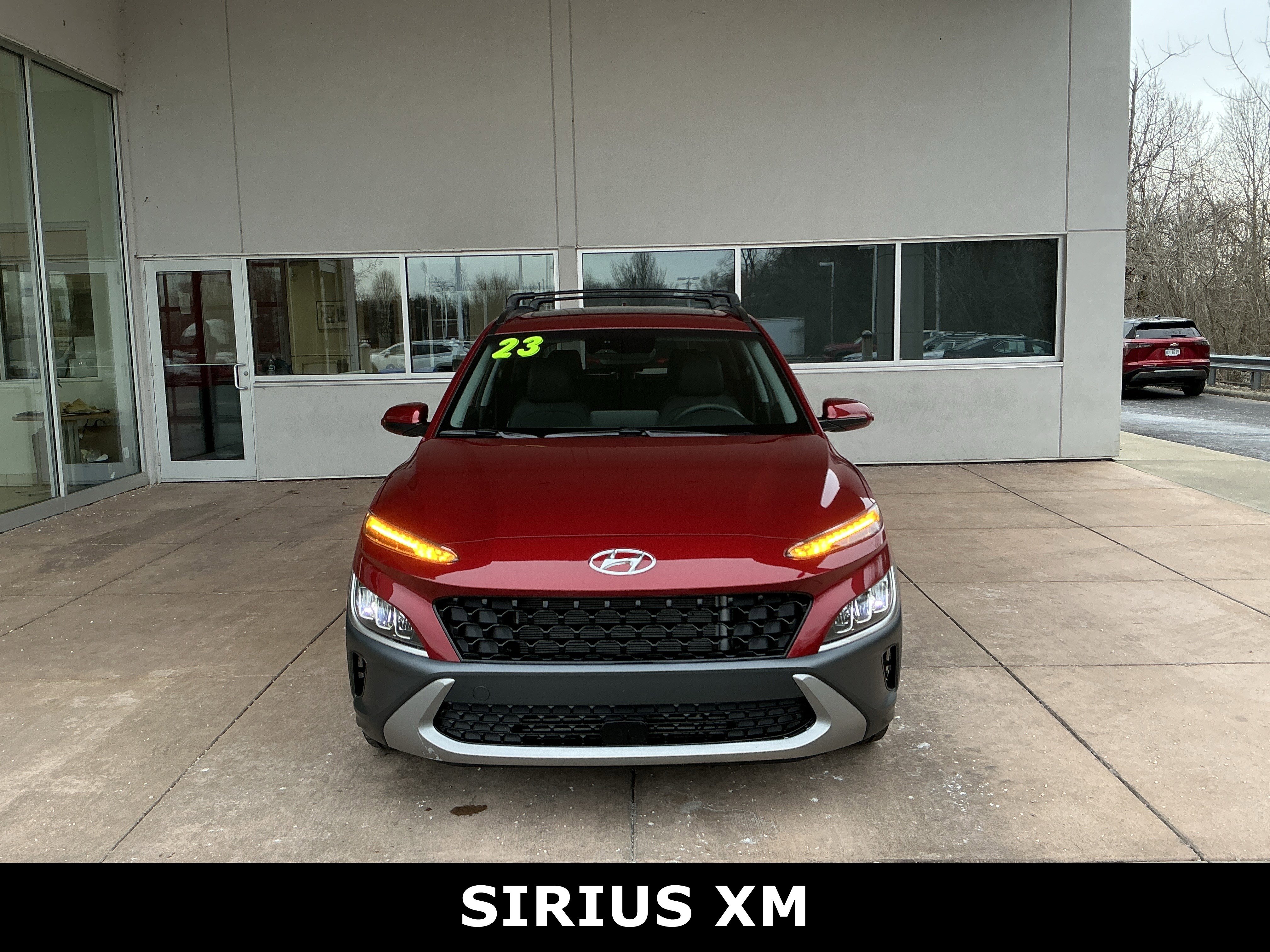 Used 2023 Hyundai Kona Limited image 2