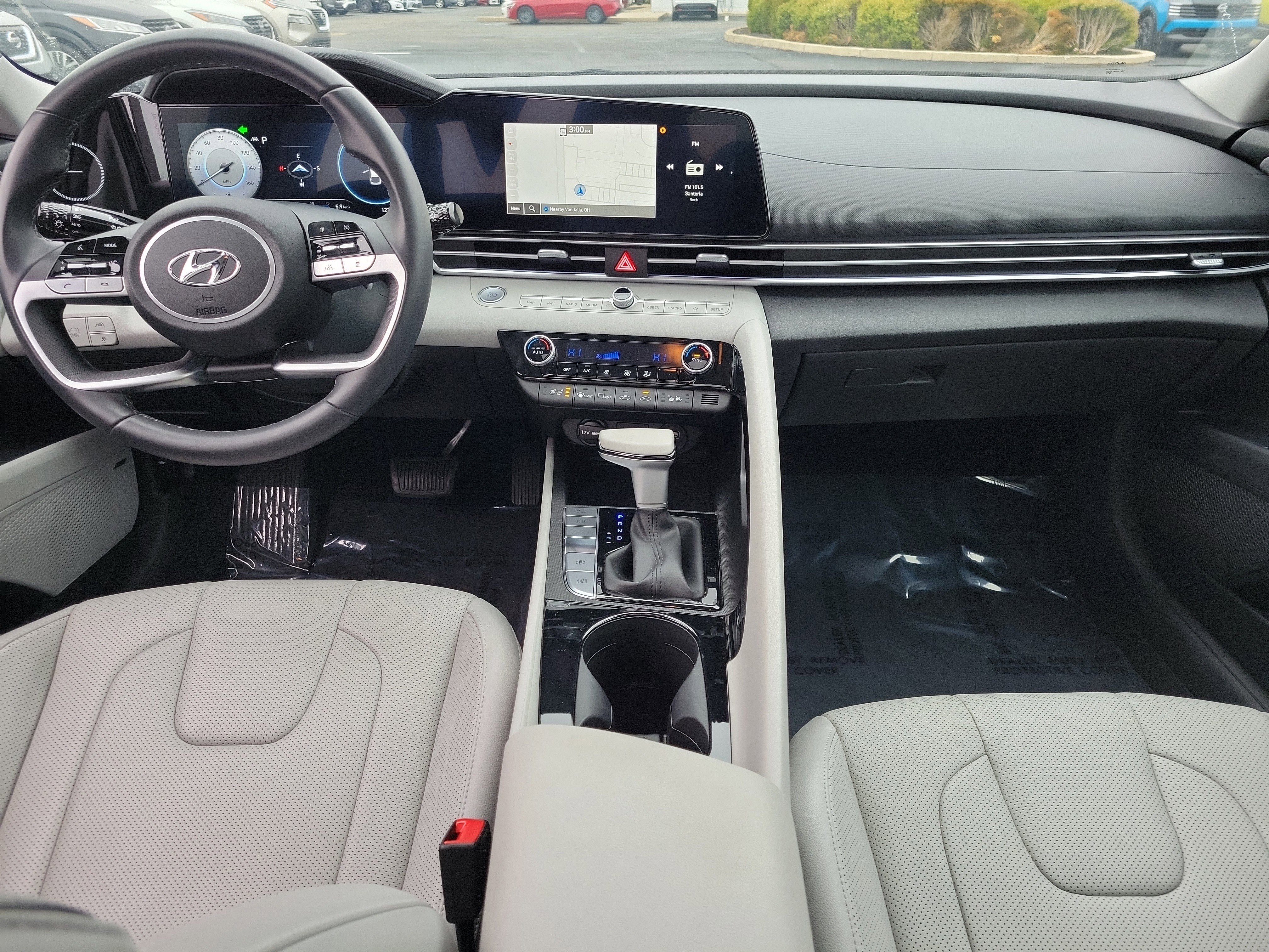 Used 2023 Hyundai Elantra Limited w/ Cargo Package image 9