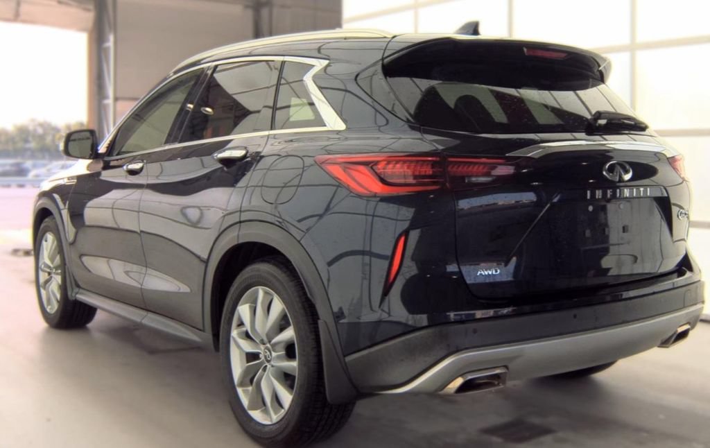Used 2022 INFINITI QX50 Luxe AWD/4WD image 2