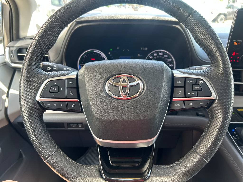 Certified 2023 Toyota Sienna Limited AWD/4WD image 15