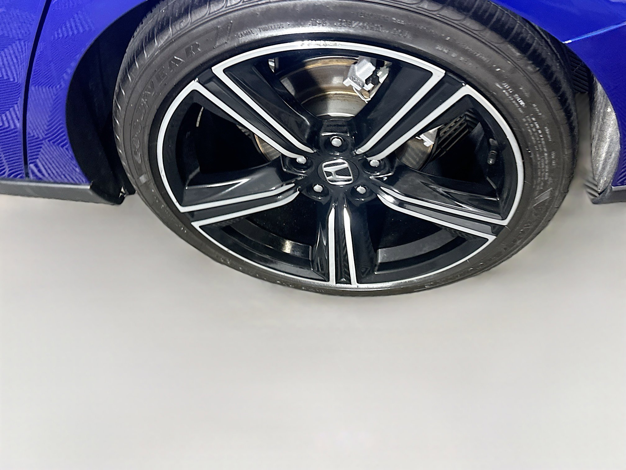 Used 2024 Honda Accord Sport image 11