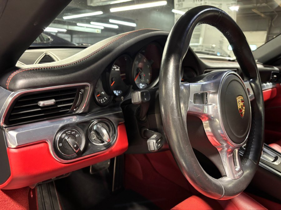 Used 2015 Porsche 911 Targa 4S AWD/4WD image 16