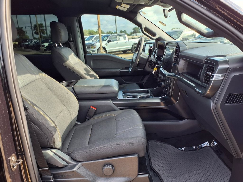 Used 2025 Ford F150 STX w/ Equipment Group 200A RWD image 27