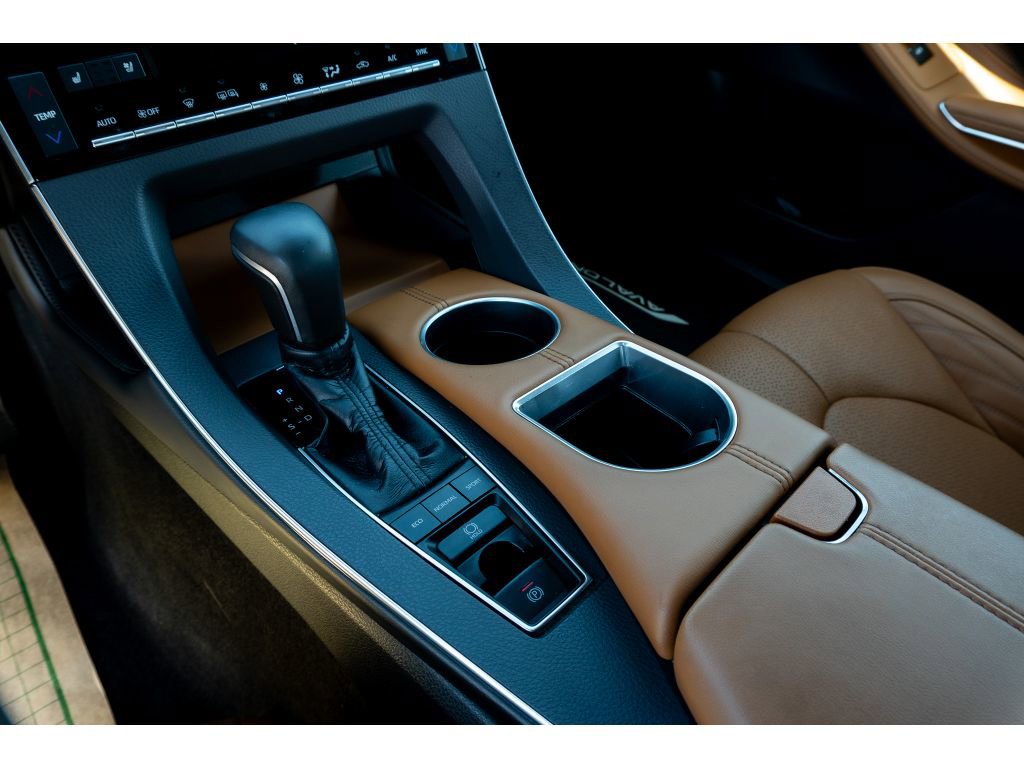 Used 2019 Toyota Avalon Limited w/ Advanced Safety Package image 27