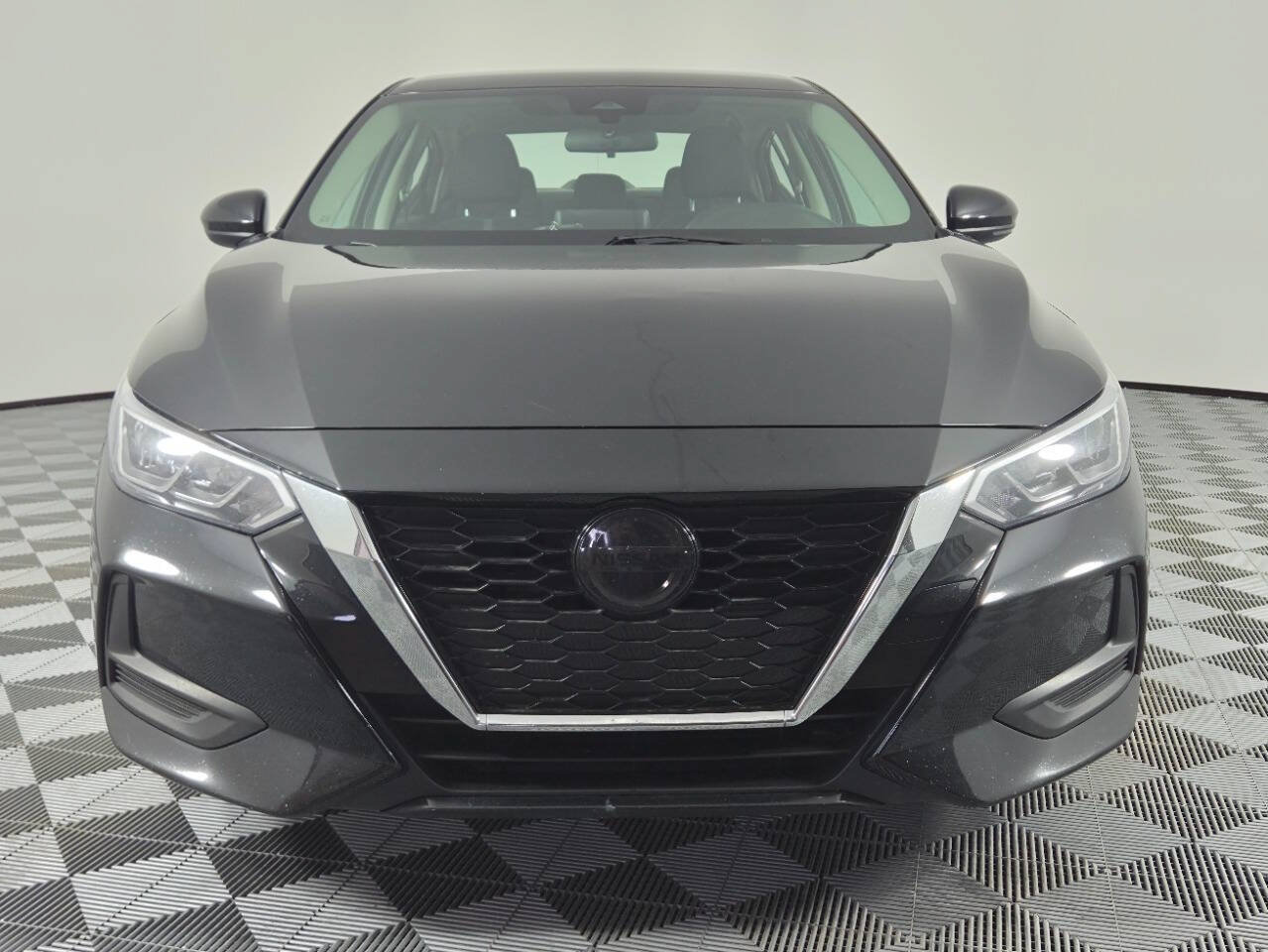 Used 2022 Nissan Sentra SV w/ Trunk Package FWD image 2