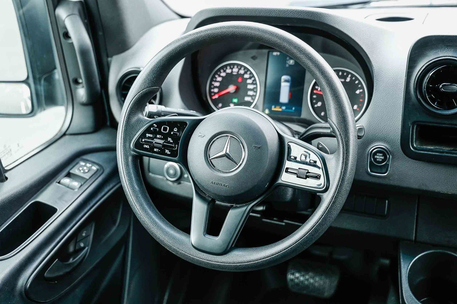 Used 2023 Mercedes-Benz Sprinter 144 Cargo image 13