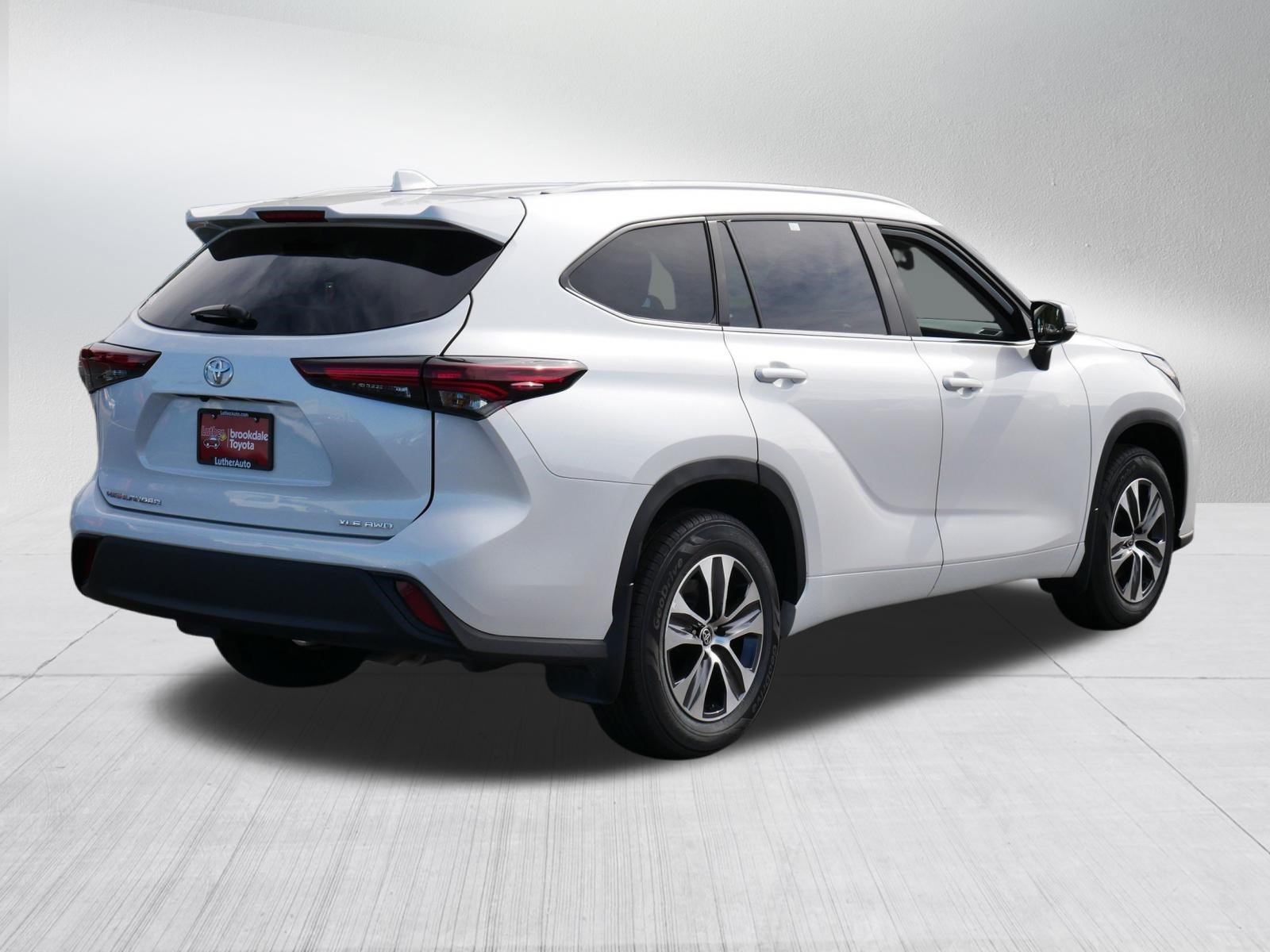 Certified 2026 Toyota Highlander XLE AWD/4WD image 7