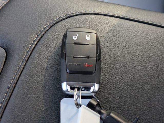 Used 2024 RAM 2500 Tradesman w/ Chrome Appearance Group image 34