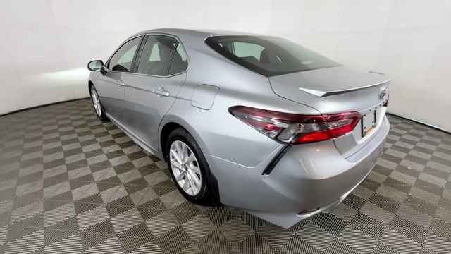 Used 2024 Toyota Camry SE FWD image 7