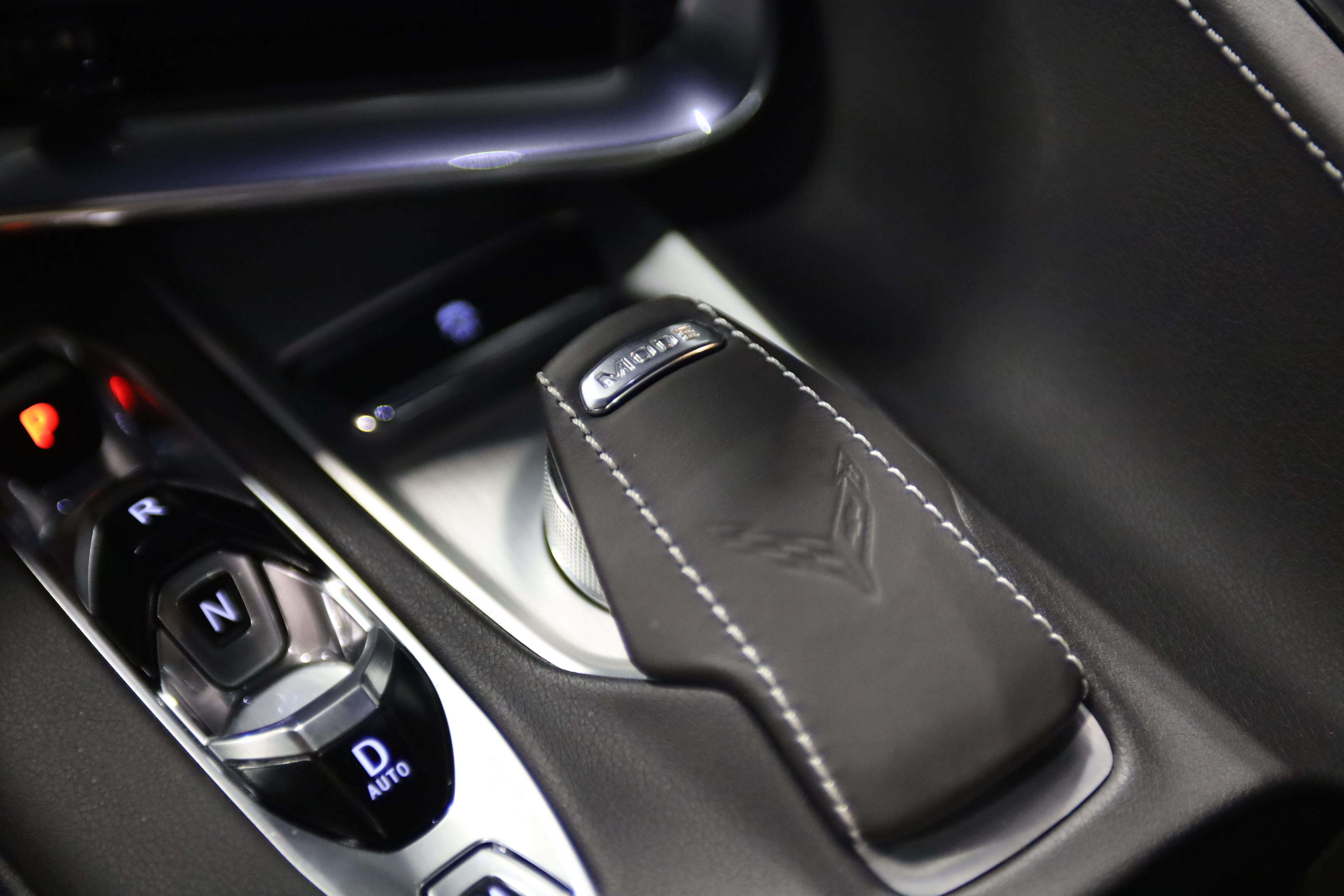 Used 2022 Chevrolet Corvette Stingray Coupe w/ Z51 Performance Package RWD image 31