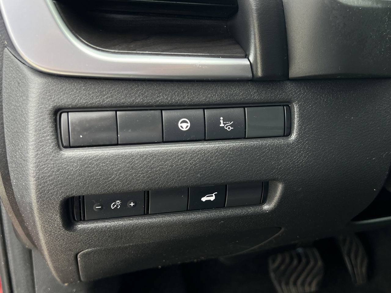 Used 2023 Nissan Rogue Platinum w/ Platinum Premium Package FWD image 13