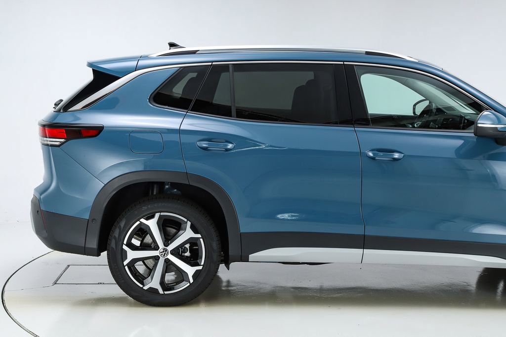 New 2026 Volkswagen Tiguan SE image 11