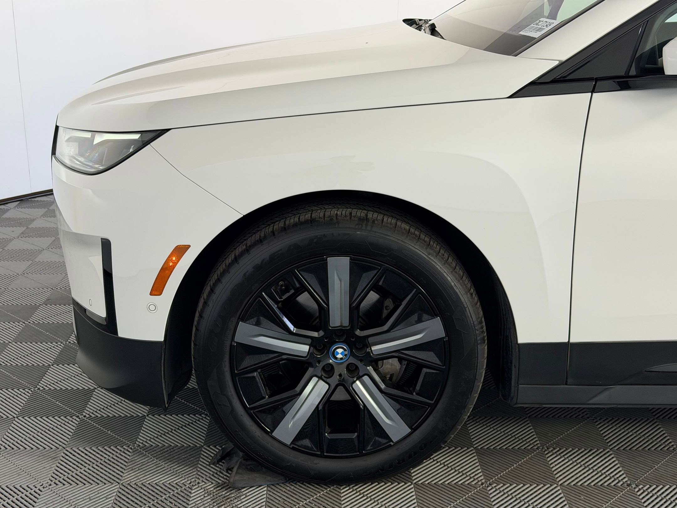 Certified 2022 BMW iX xDrive50 w/ Convenience Package image 11