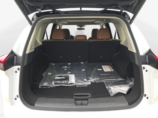 New 2026 Nissan Rogue Platinum w/ Platinum Premium Package AWD/4WD image 32