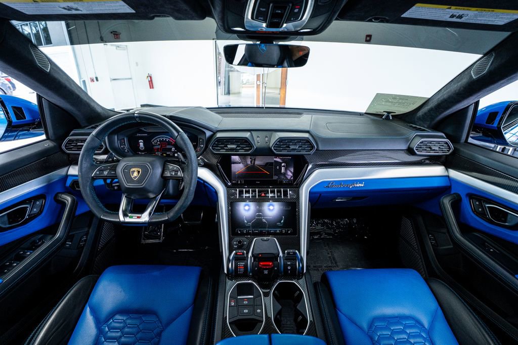 Used 2020 Lamborghini Urus image 68