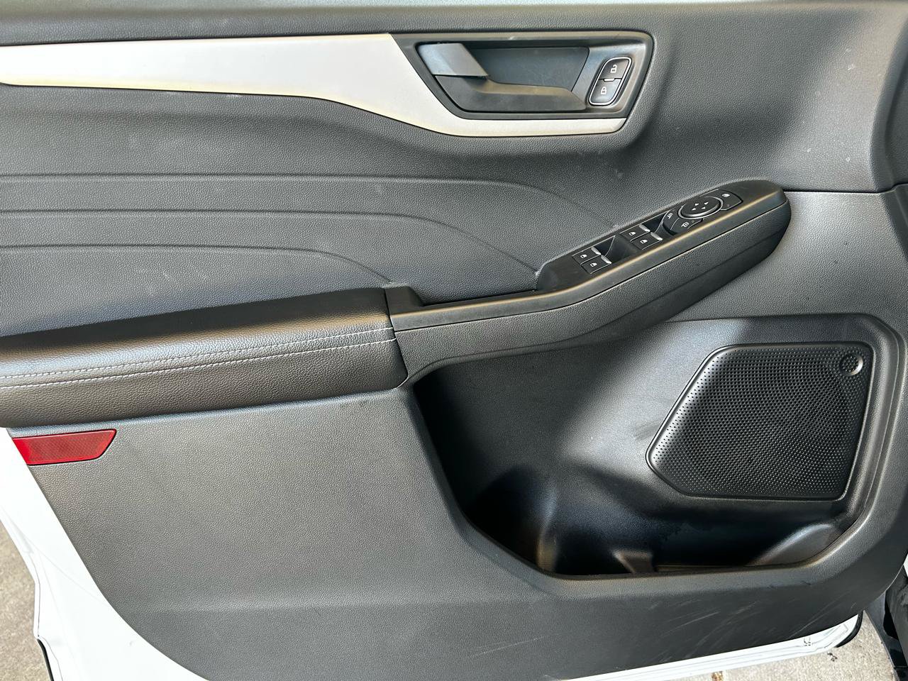 Used 2022 Ford Escape S FWD image 8