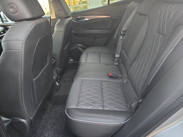 Used 2023 Buick Envision Avenir image 15