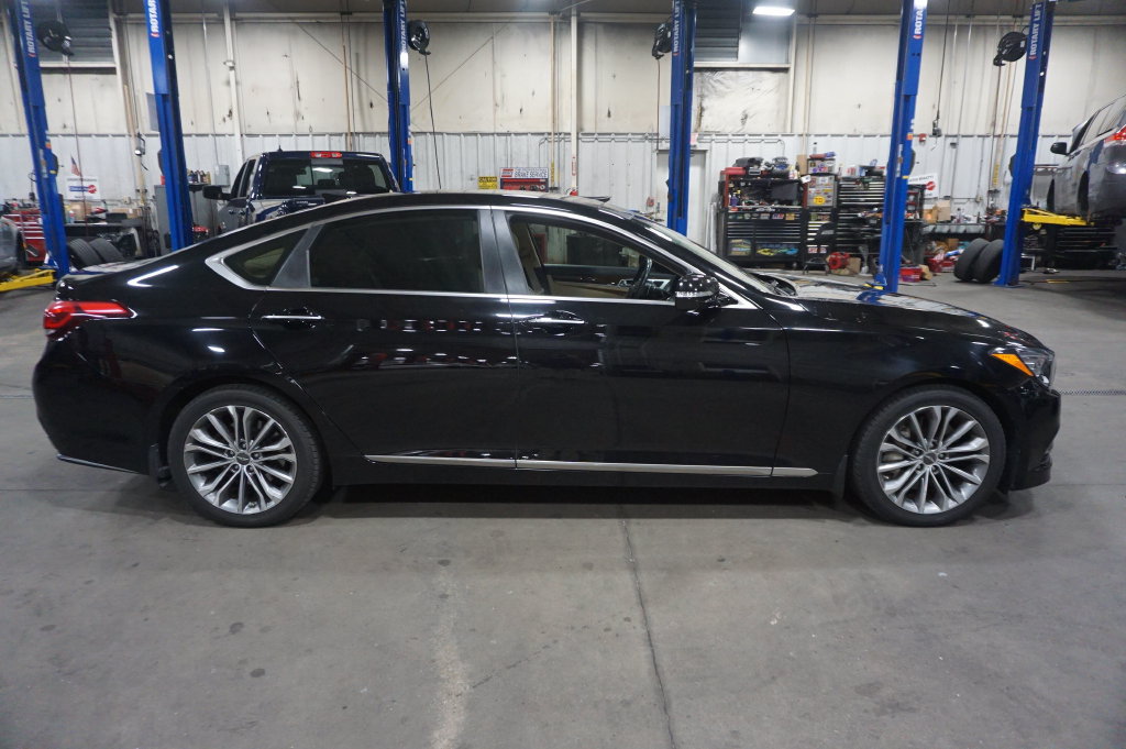 Used 2015 Hyundai Genesis 3.8 w/ Option Group 03 RWD image 22