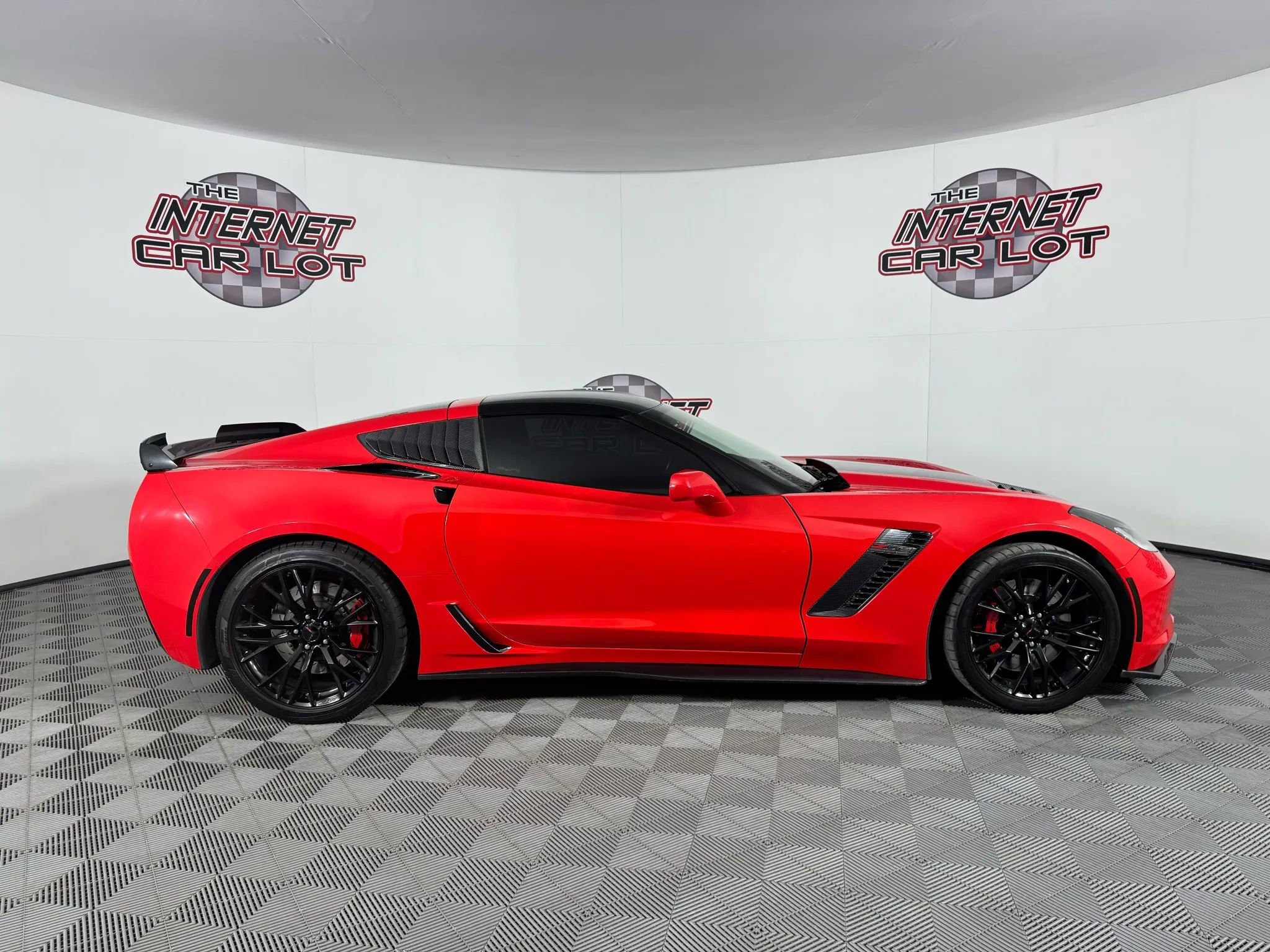Used 2016 Chevrolet Corvette Z06 w/ 2LZ Preferred Equipment Group image 10