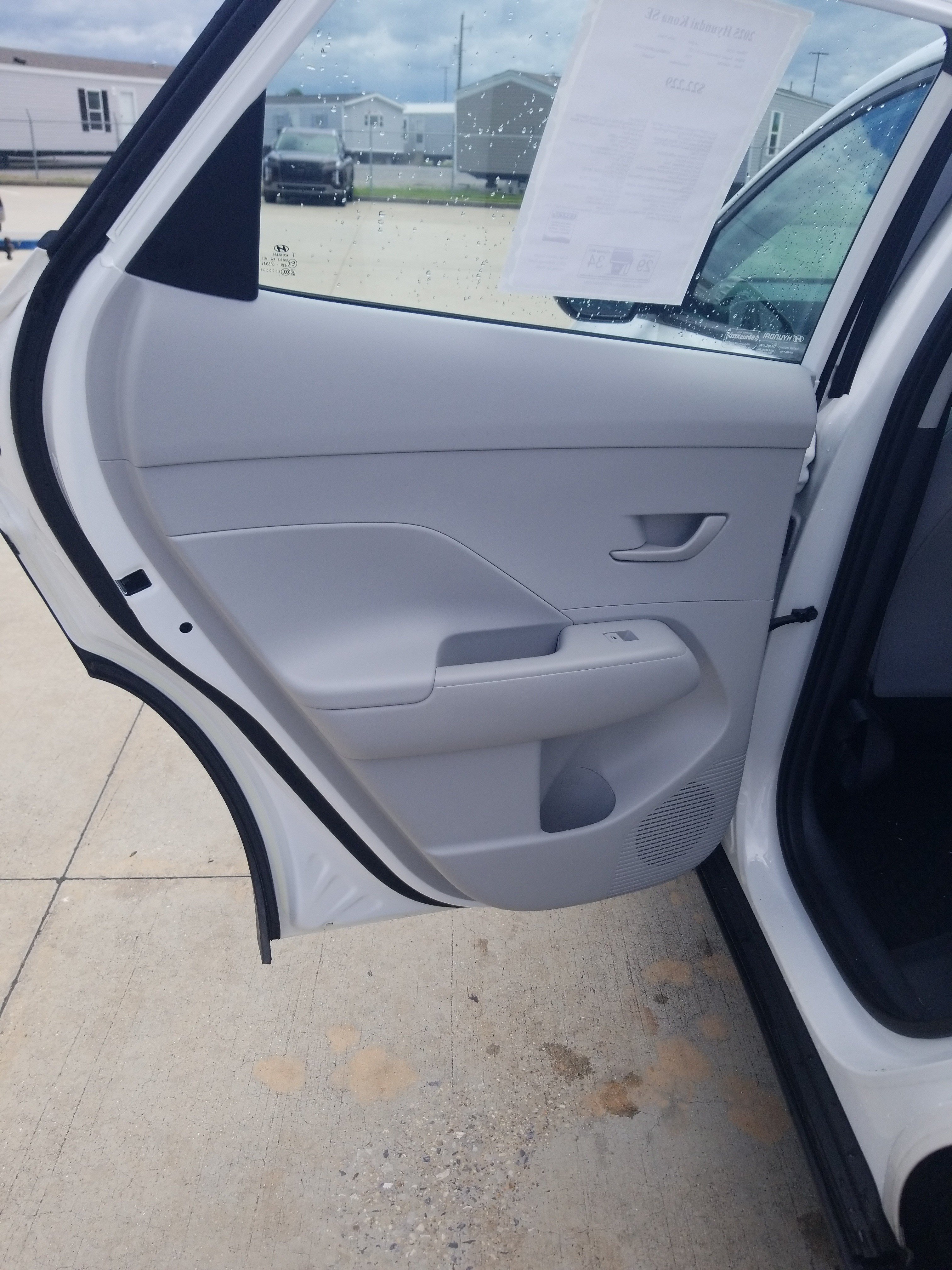 Used 2025 Hyundai Kona SE FWD image 15