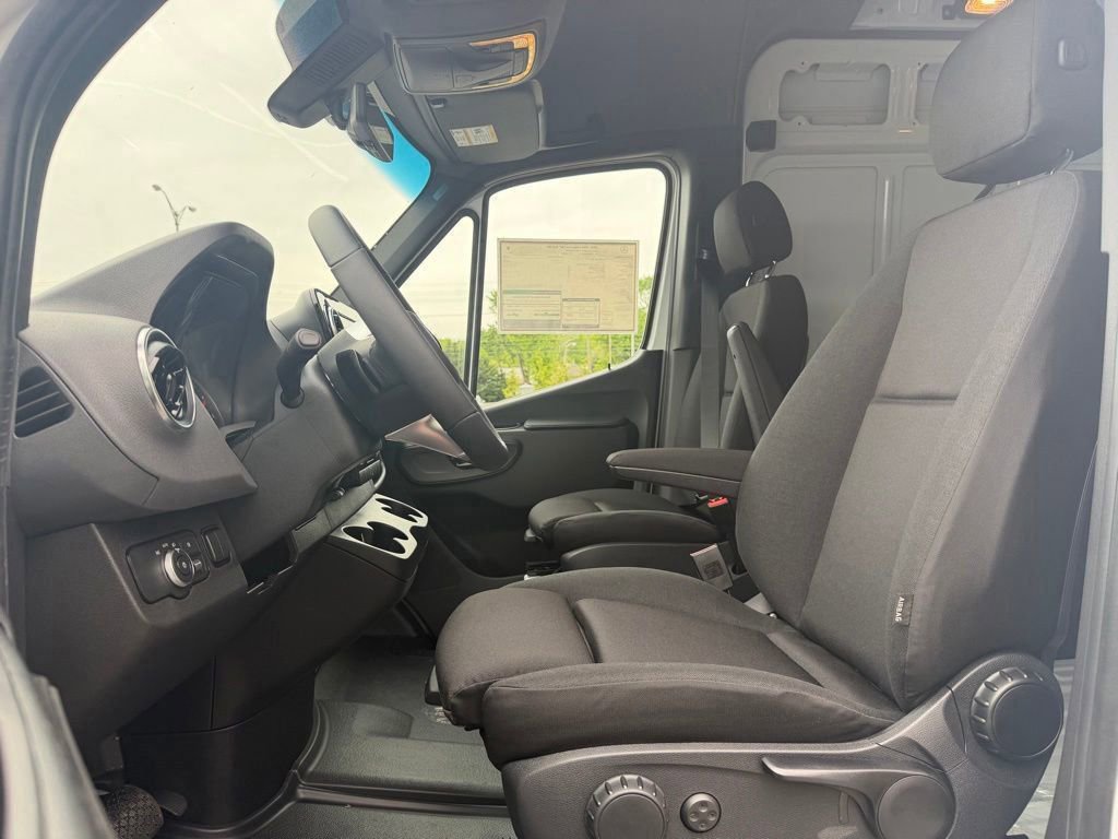 New 2026 Mercedes-Benz Sprinter 2500 image 15