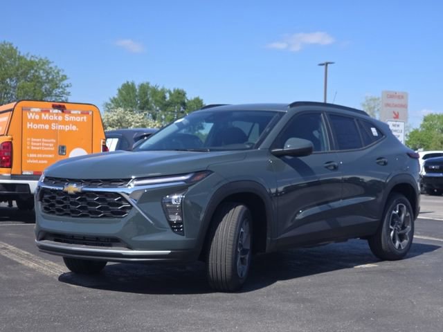New 2026 Chevrolet Trax LT w/ Driver Confidence Package FWD image 18