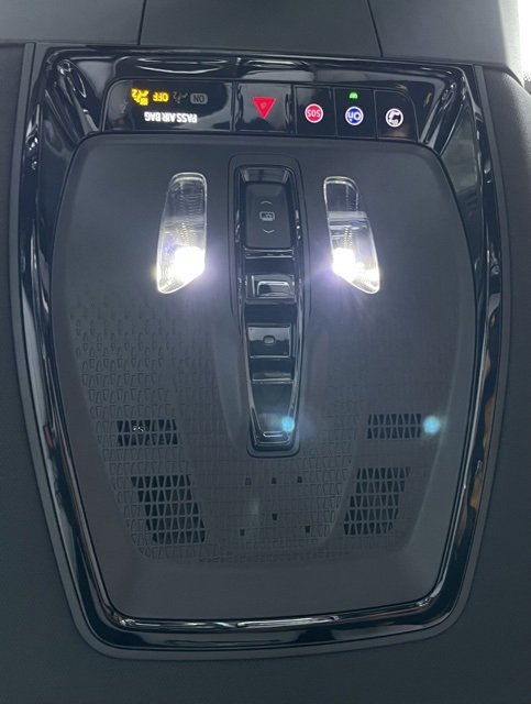 Used 2024 Cadillac Lyriq Luxury image 23