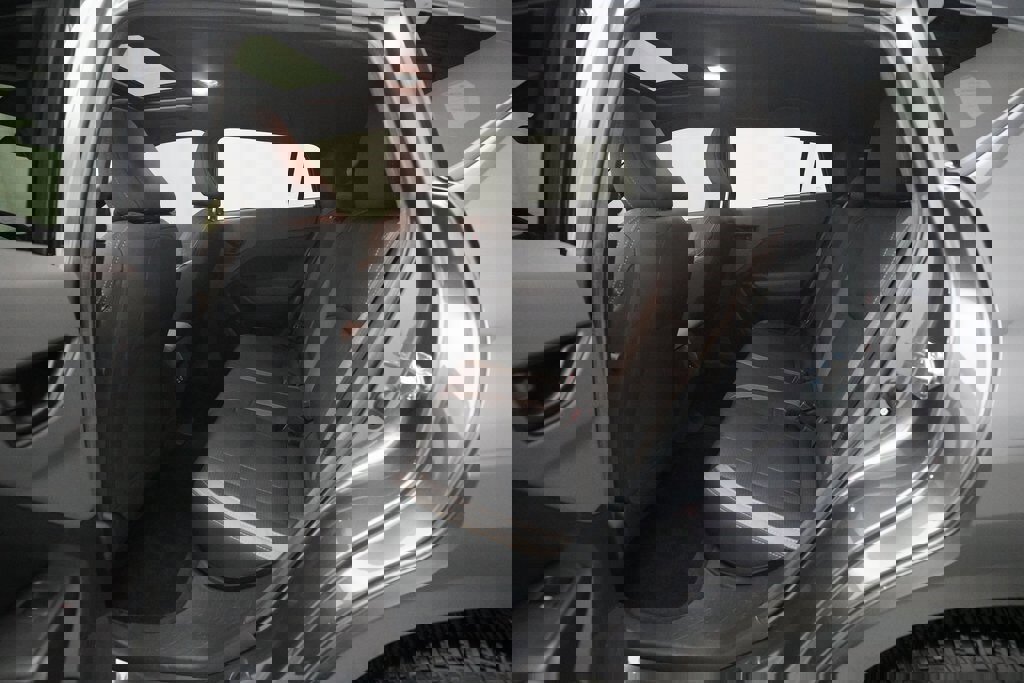 Used 2025 Subaru Crosstrek 2.5i Wilderness w/ Crosstrek Mirror Package image 15