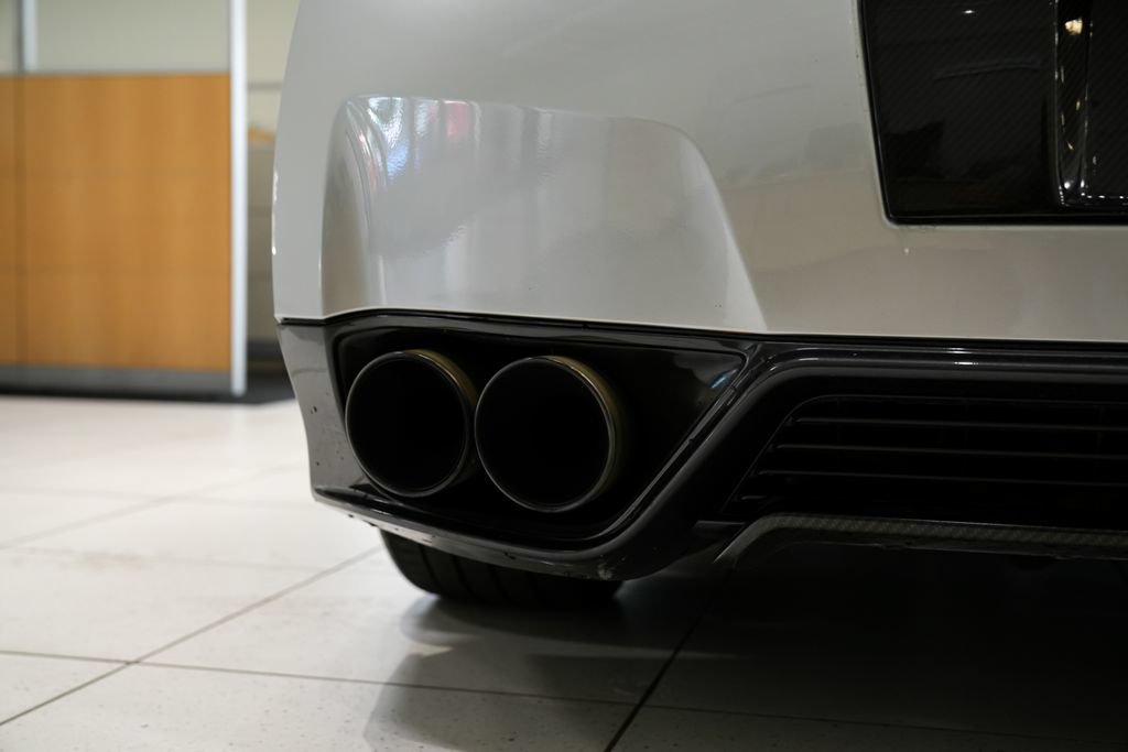 Used 2016 Nissan GT-R Premium AWD/4WD image 13