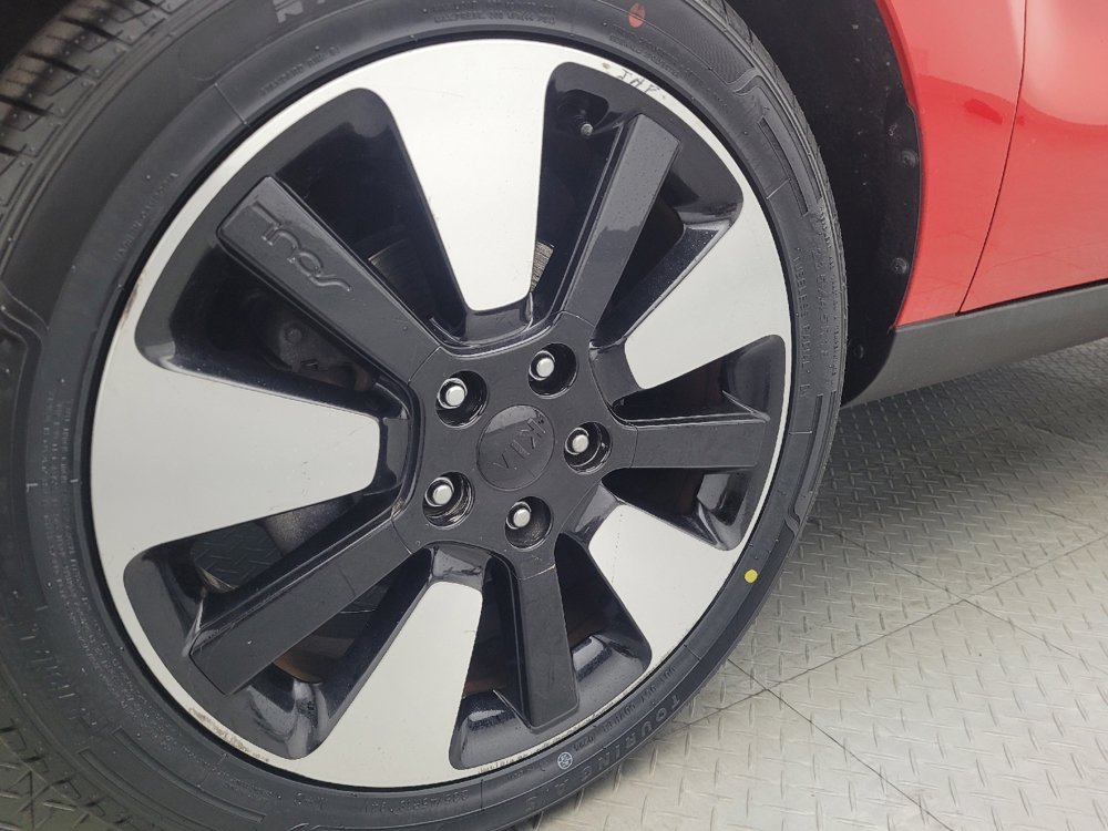 Used 2017 Kia Soul + w/ Designer's Package image 31