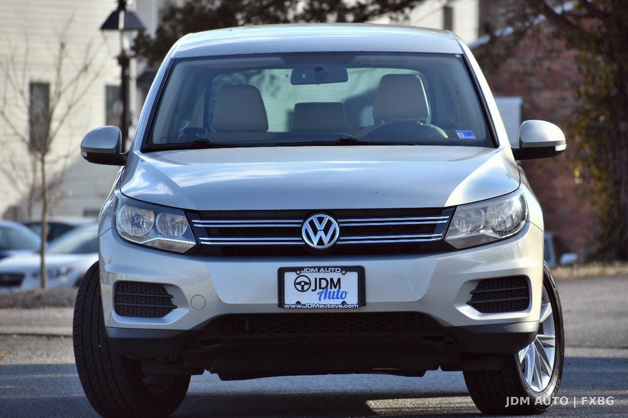 Used 2014 Volkswagen Tiguan S FWD image 3