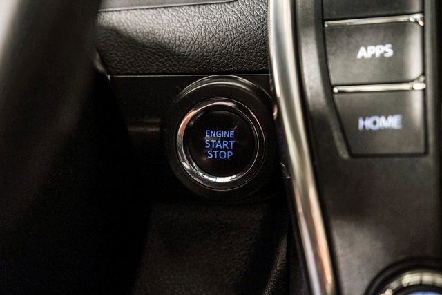 Used 2016 Toyota Camry SE FWD image 19