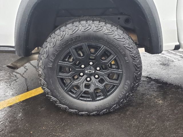 Certified 2023 Chevrolet Colorado Trail Boss w/ Advanced Trailering Package AWD/4WD image 9