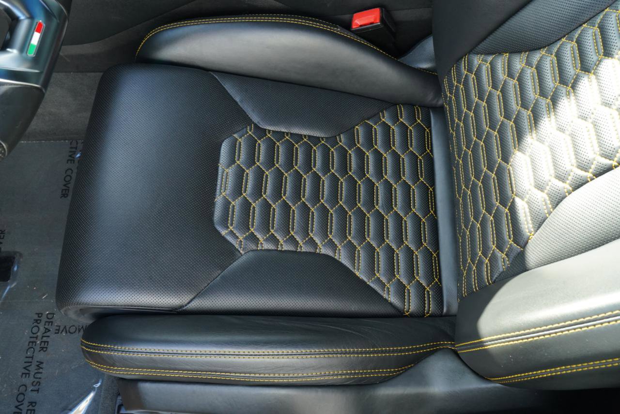 Used 2020 Lamborghini Urus AWD/4WD image 21