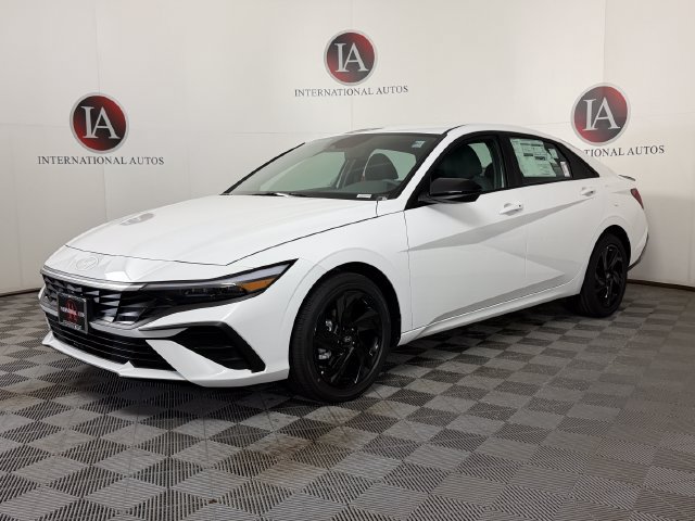 New 2026 Hyundai Elantra SEL Sport FWD image 2