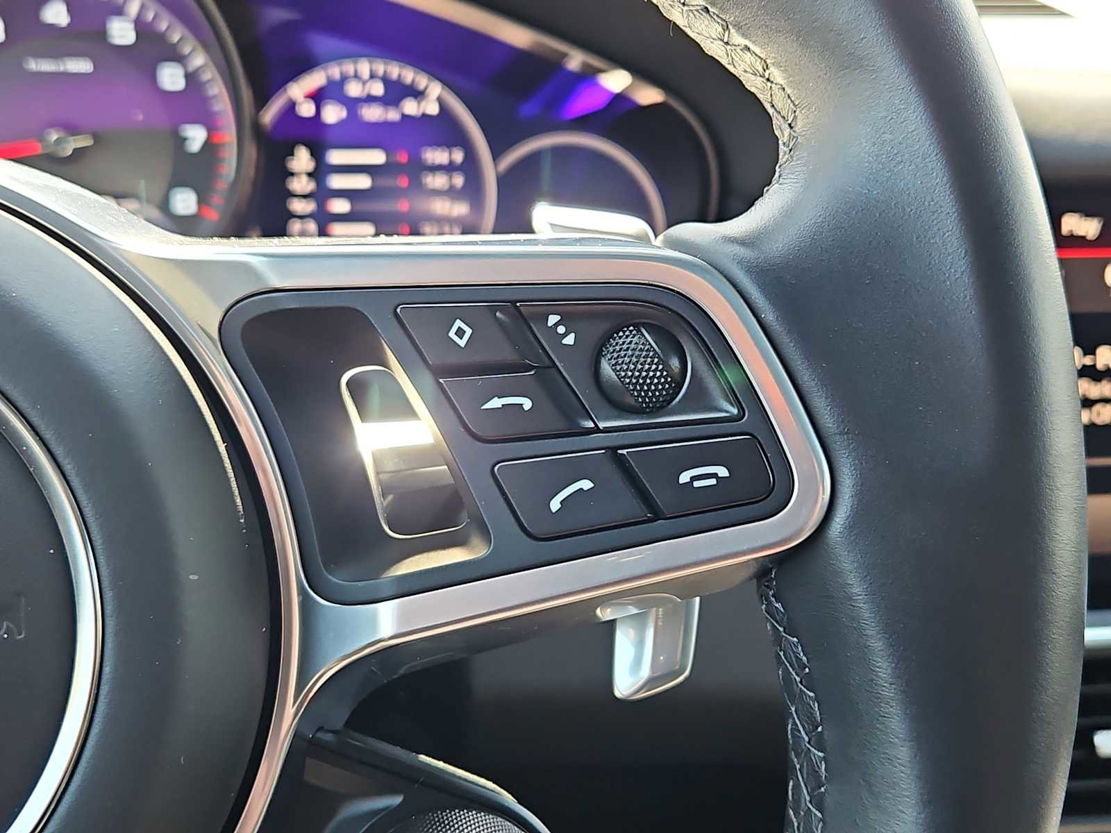 Certified 2023 Porsche Cayenne S AWD/4WD image 21