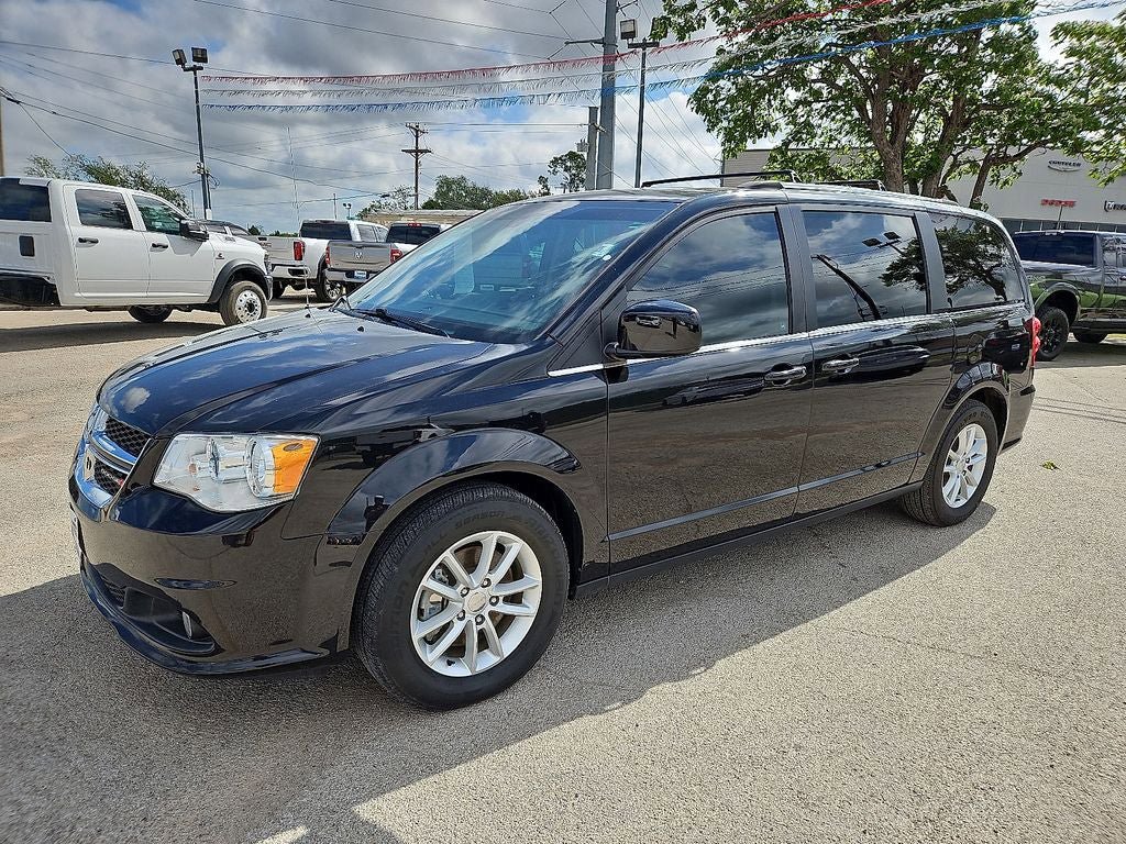 Used 2020 Dodge Grand Caravan SXT image 2