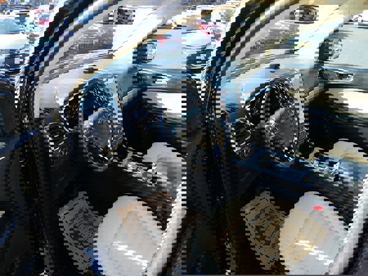 Used 2021 Ford Edge SEL w/ Cargo Accessory Package image 9