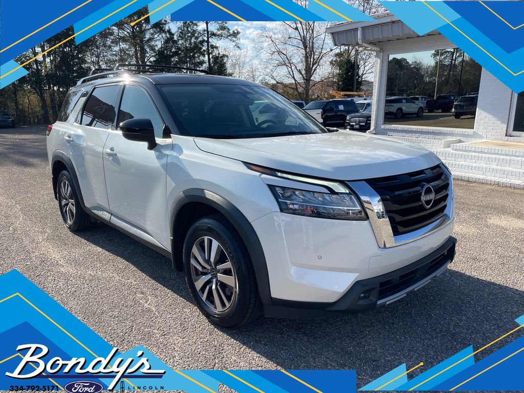 Used 2023 Nissan Pathfinder SL w/ Lighting Package (N92)