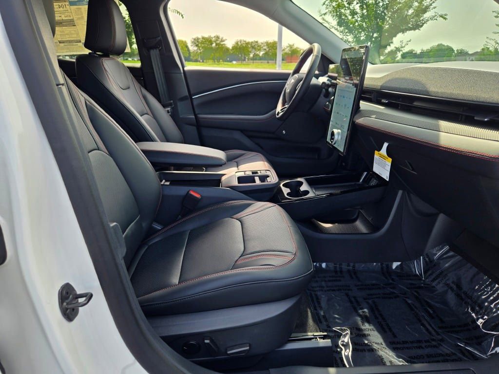 New 2025 Ford Mustang Mach-E Premium w/ Sport Appearance Package AWD/4WD image 6