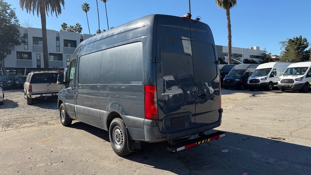 Used 2019 Mercedes-Benz Sprinter 144 image 9