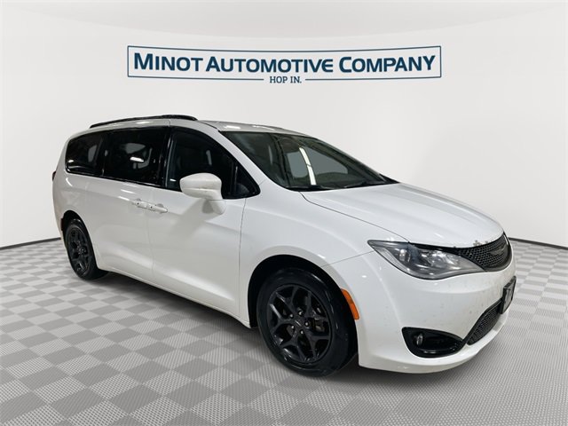 Certified 2019 Chrysler Pacifica Touring-L w/ S Appearance Package