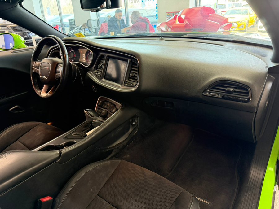 Used 2017 Dodge Challenger GT w/ Driver Convenience Group image 32