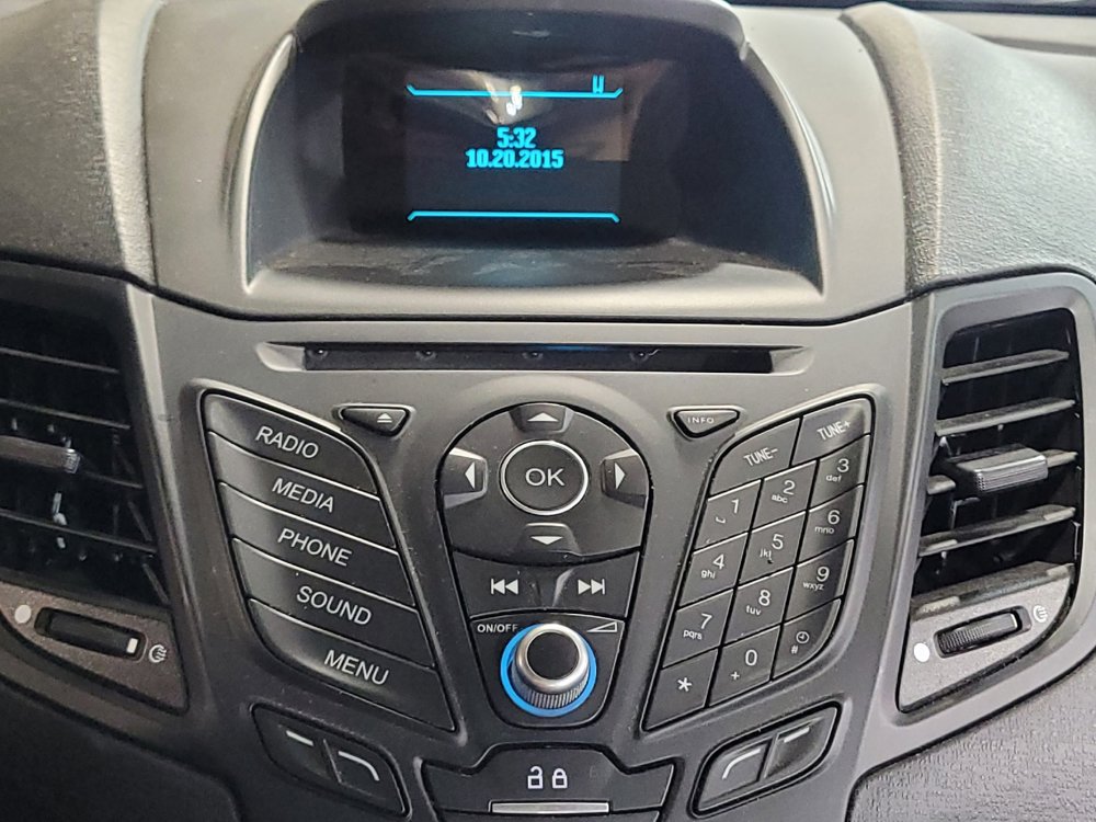 Used 2016 Ford Fiesta SE FWD image 25