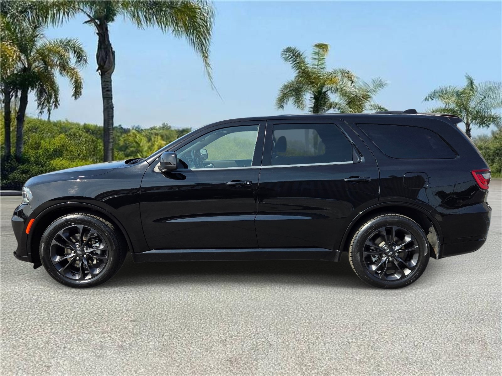 Certified 2022 Dodge Durango SXT w/ Blacktop Package image 2